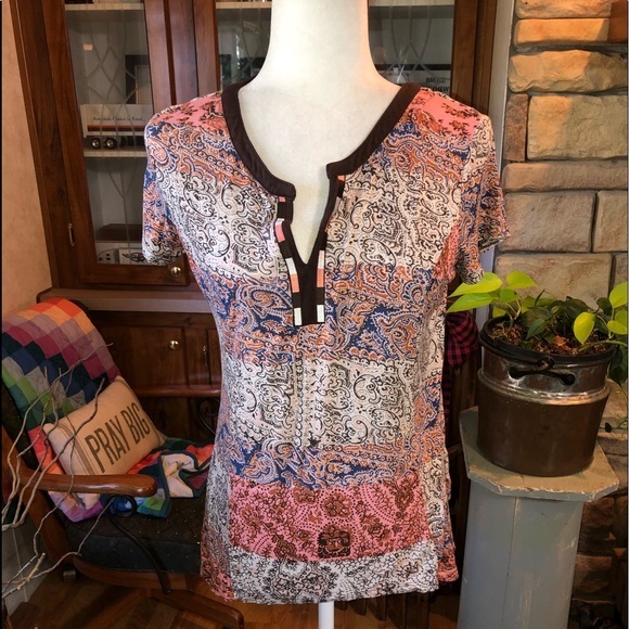 RXB Tops - RXB SIZE MEDIUM MULTICOLORED IN BROWN PINK BLUE AND BEIGE.